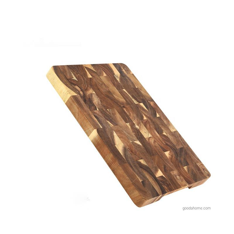 Küchenschneidebrett aus Akazienholz